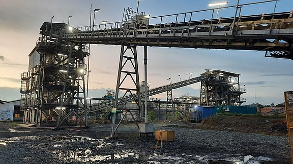 Allmineral Operation & Maintenance Services mit Experten vor Ort – zuverlässiger Anlagenbetrieb und höhere Verfügbarkeit durch kontinuierliches Monitoring