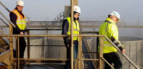 Schulungen von allmineral Mitarbeiter auf Anlagen-Gerüst